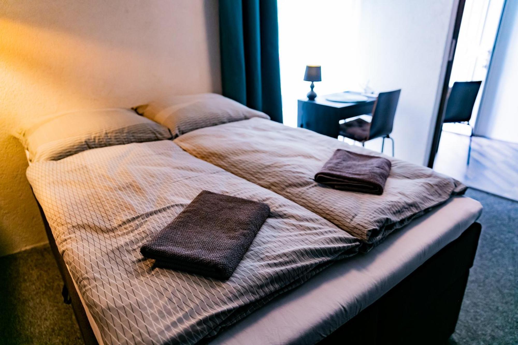 Motel1- A Megfizetheto Luxus! Dunaujvaros Luaran gambar