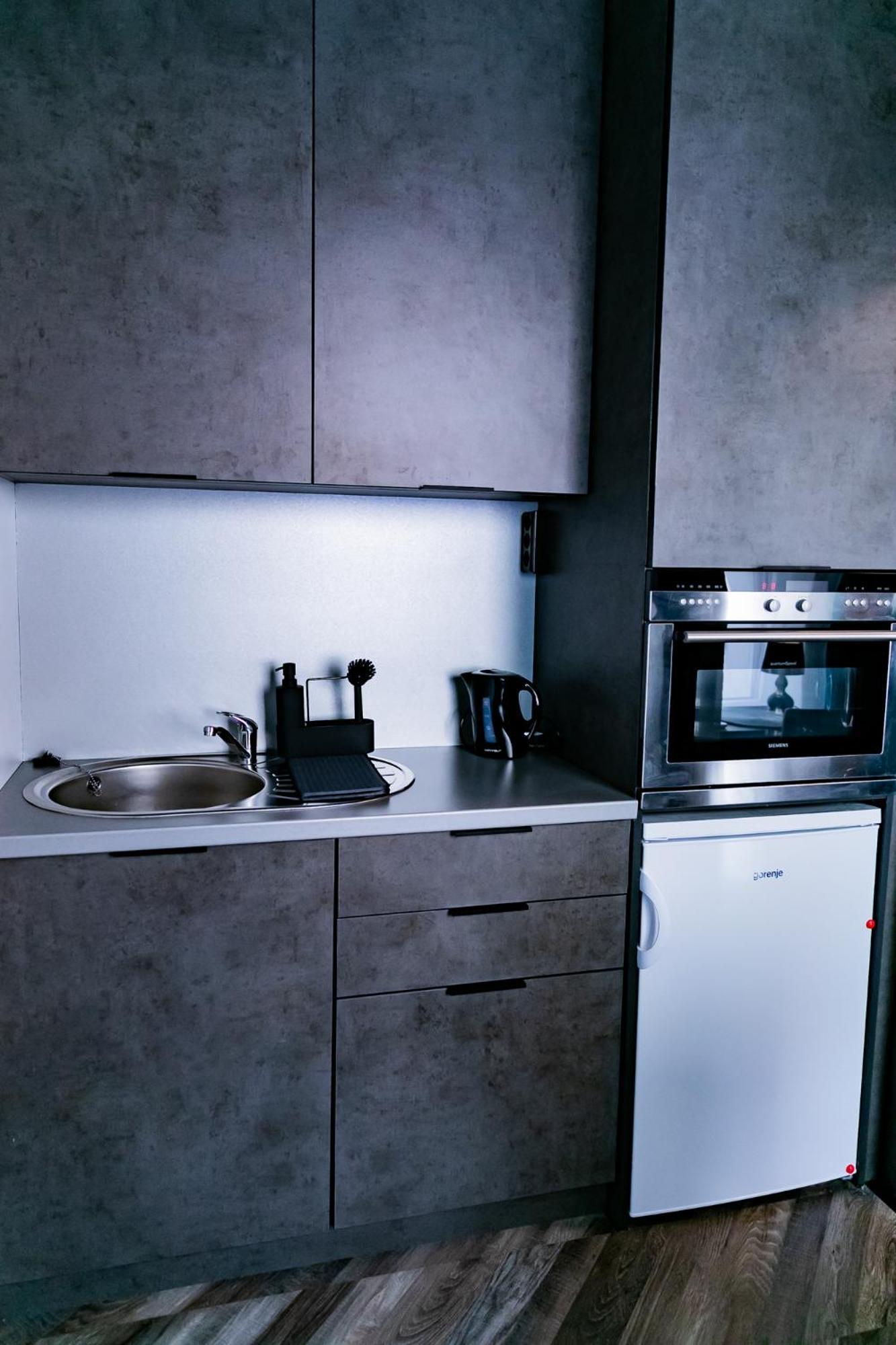 Motel1- A Megfizetheto Luxus! Dunaujvaros Luaran gambar