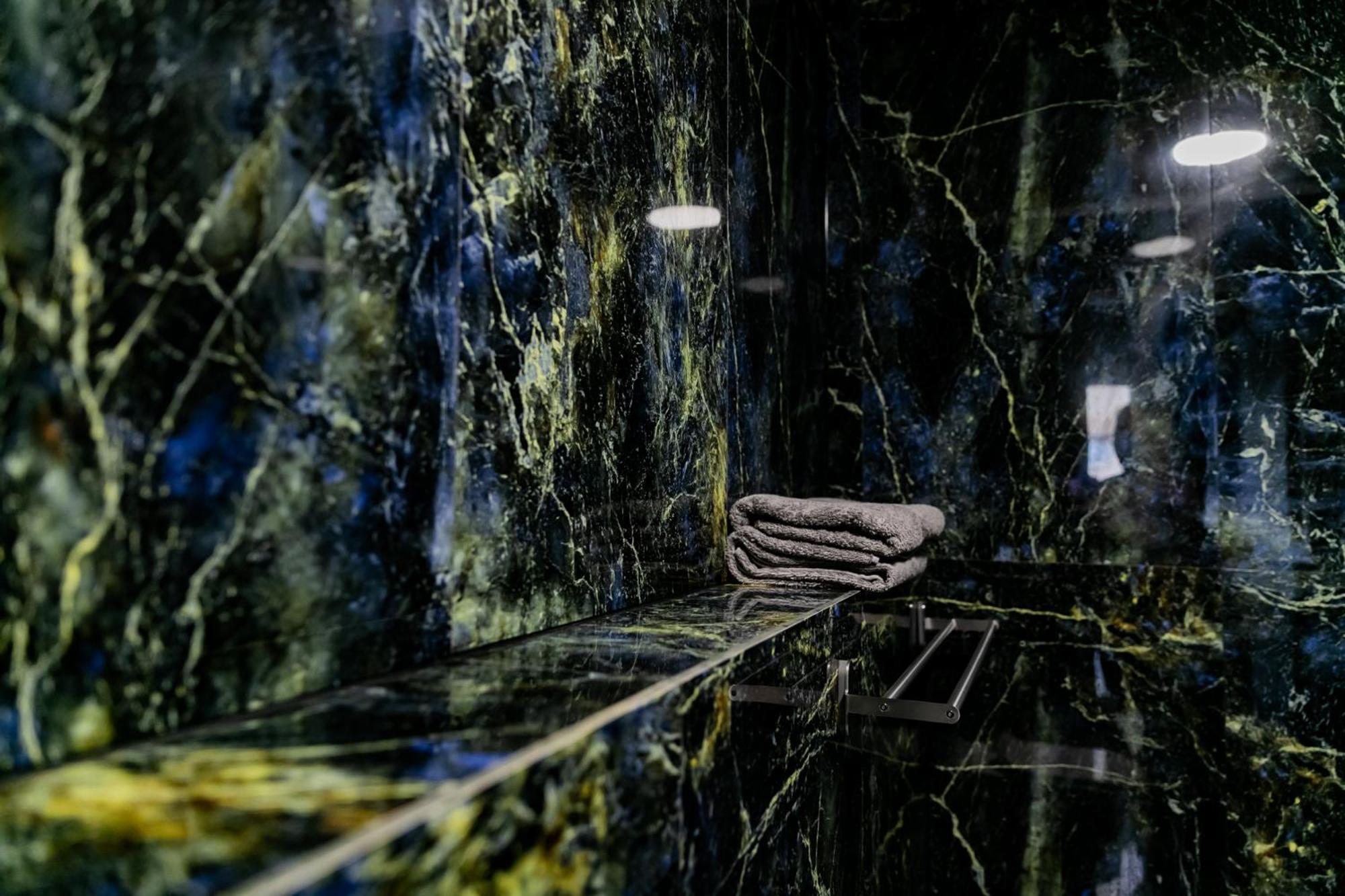 Motel1- A Megfizetheto Luxus! Dunaujvaros Luaran gambar