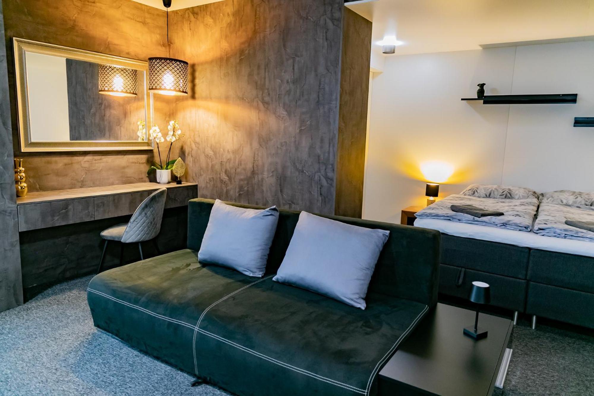 Motel1- A Megfizetheto Luxus! Dunaujvaros Luaran gambar