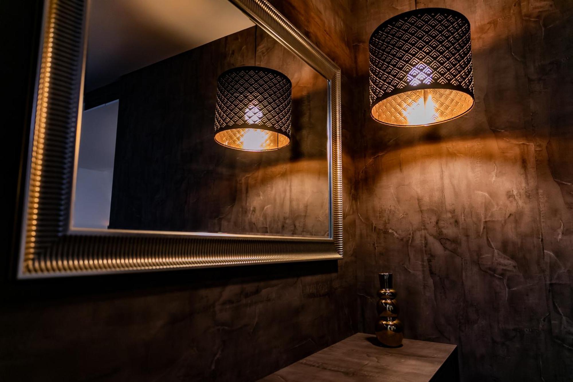 Motel1- A Megfizetheto Luxus! Dunaujvaros Luaran gambar