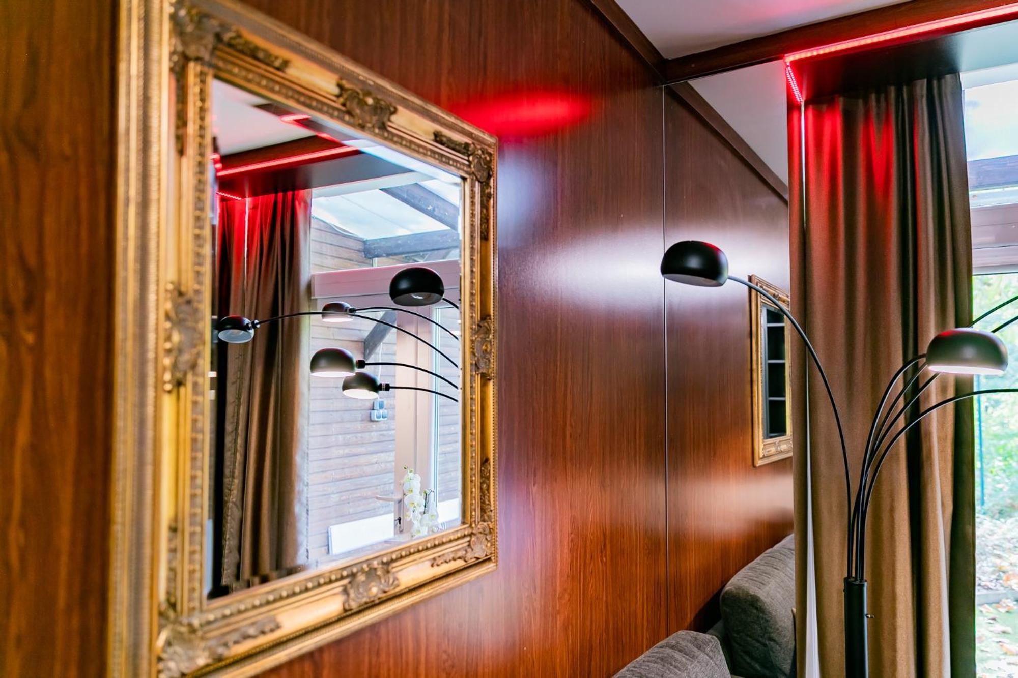 Motel1- A Megfizetheto Luxus! Dunaujvaros Luaran gambar