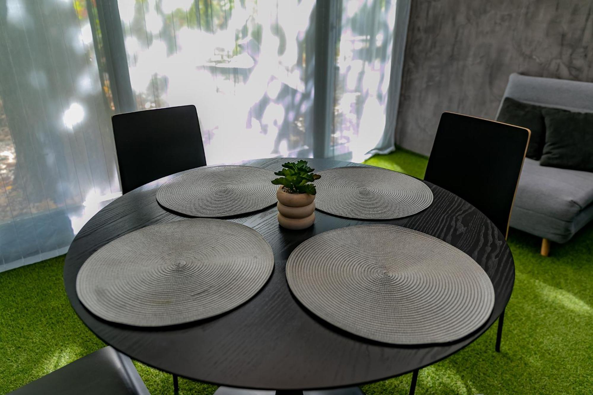 Motel1- A Megfizetheto Luxus! Dunaujvaros Luaran gambar